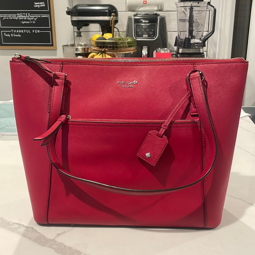 Gently used Kate Spade purse.